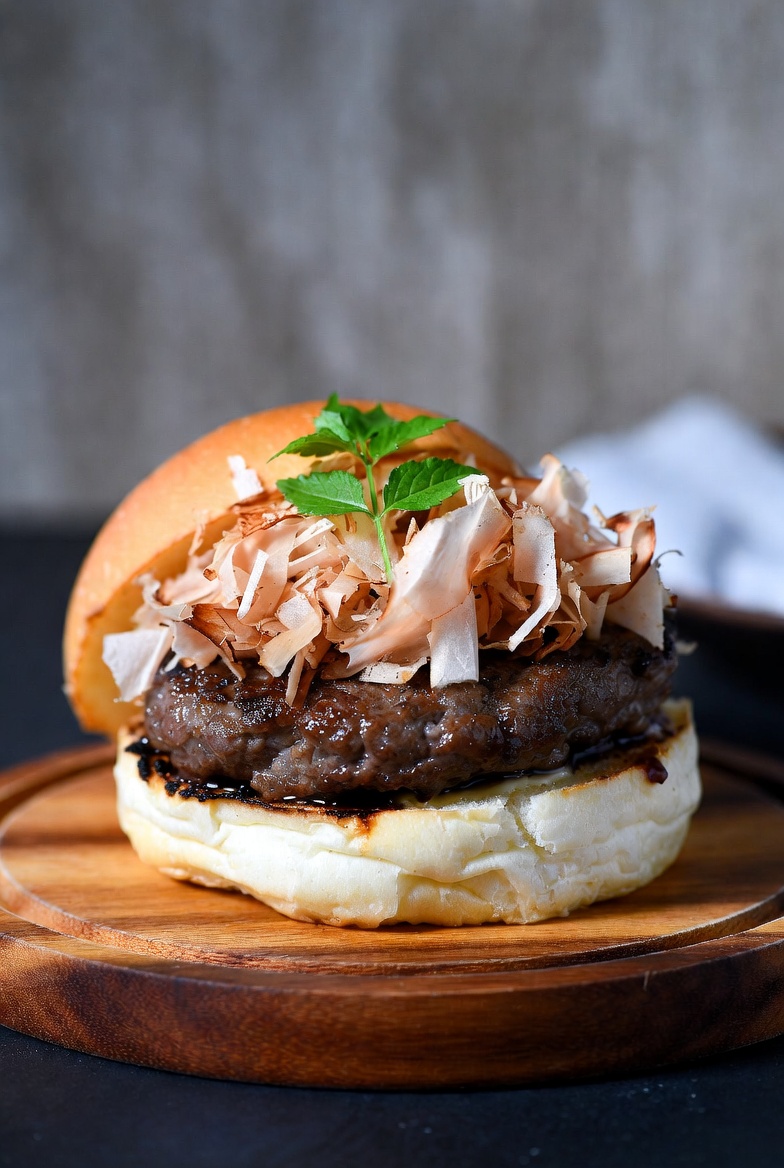 Wagyu Burger com Katsubushi
